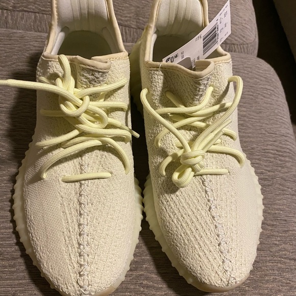 Yeezy Boost 350 V2 Butter Men Size 8